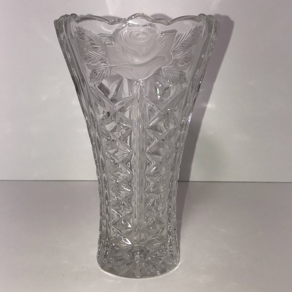 Crystal Vase With Floral Accents